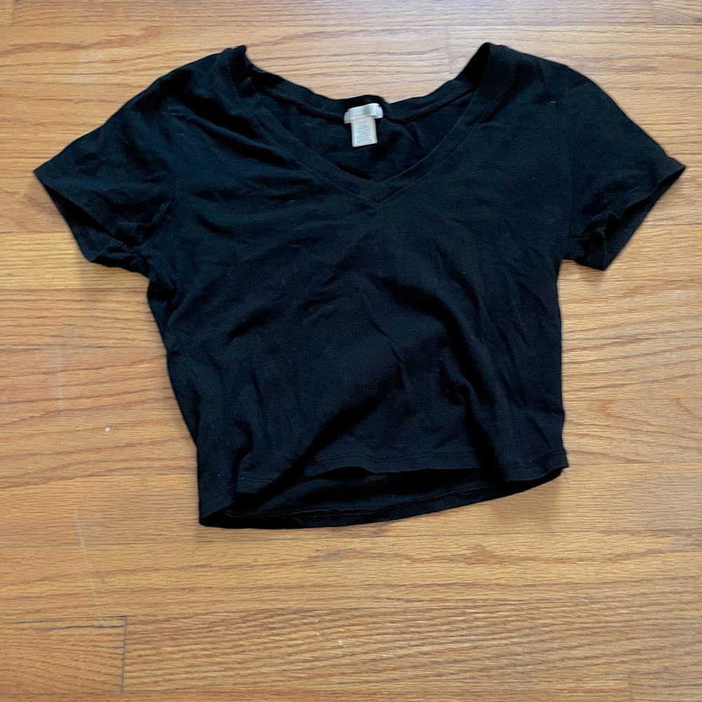 Bozzolo black cropped V neck top